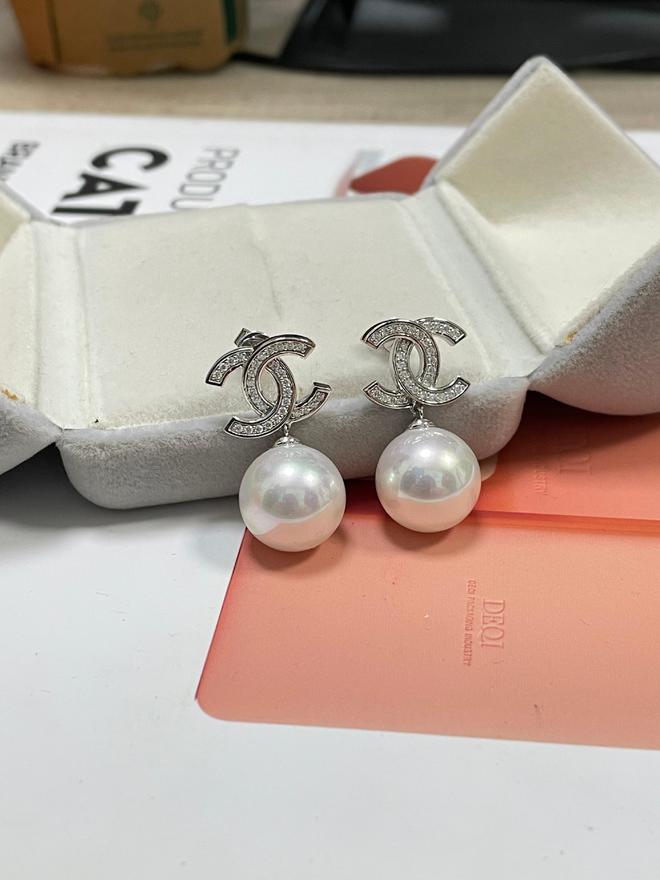 9K白金14mm珍珠莫桑钻耳钉瓦力棋牌春