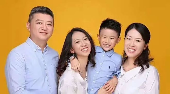 、蒋你们背叛了工人阶级瓦力游戏董小姐、黄小姐(图3)