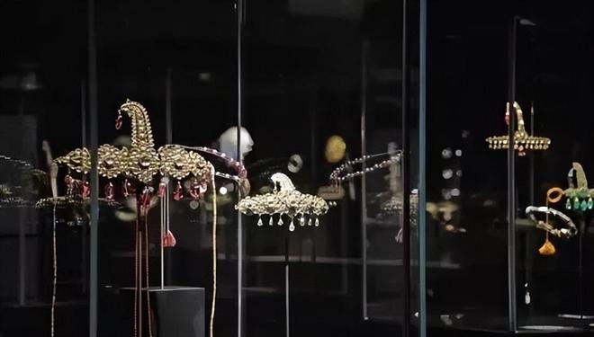 6起博物馆失窃案揭秘被盗珠宝的3种去向瓦力游戏试玩80亿珠宝不翼而飞！追踪(图13)