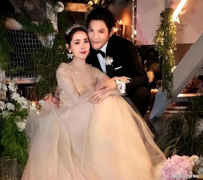 向佐带娃有时异地但豪门日子藏不住了瓦力棋牌郭碧婷手撕谣言：婆婆给钱(图6)